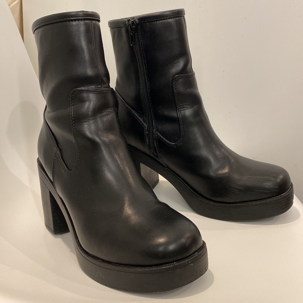 Urban Outfitters Shoes | Women’s Black Platform Boots | Like New!!